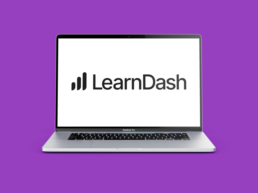 LearnDash-logo on computer screen